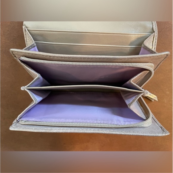 Coach sparkly leather wallet. - Picture 7 of 12